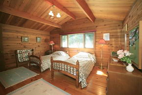 Guest Bedroom - Country homes for sale and luxury real estate including horse farms and property in the Caledon and King City areas near Toronto